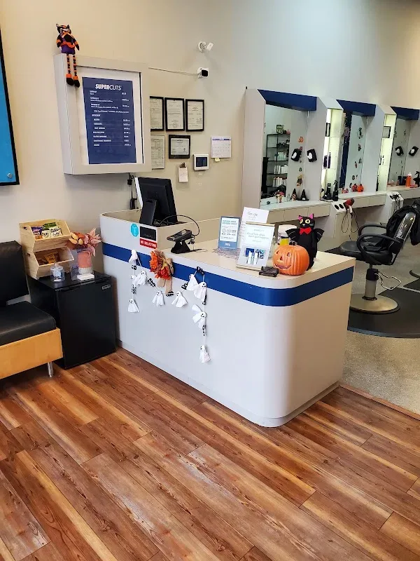 SUPERCUTS — Hair salon in Sevierville