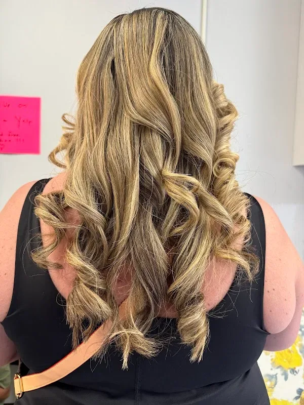 New York Dominican Salon — Hair salon in Baltimore