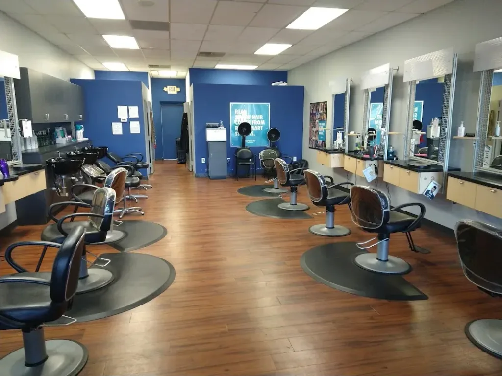 SUPERCUTS — Hair salon in Warren