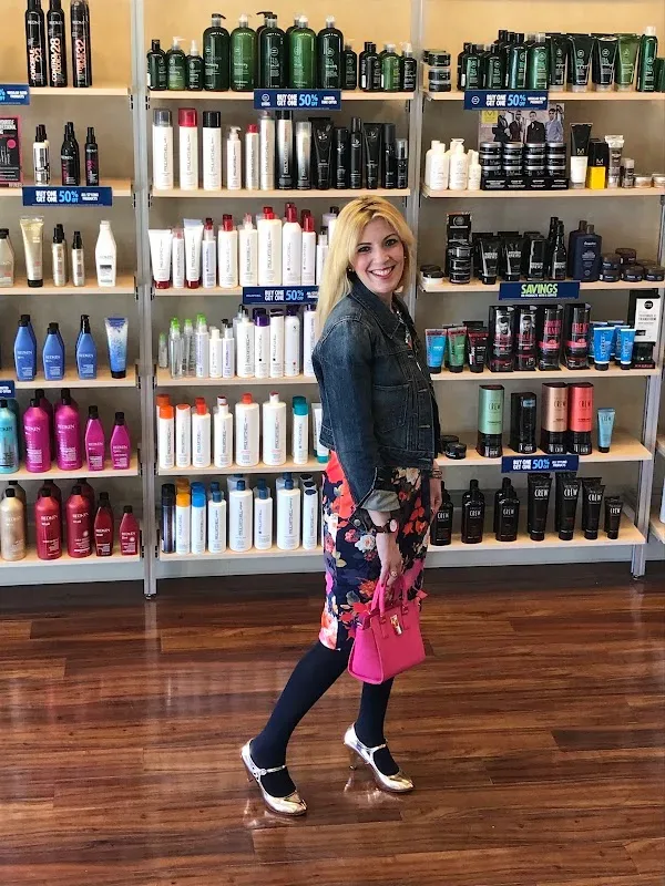 SUPERCUTS — Hair salon in Johnston