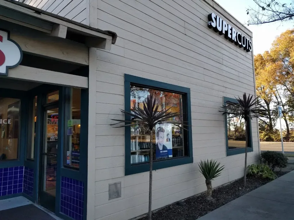 SUPERCUTS — Hair salon in Davis