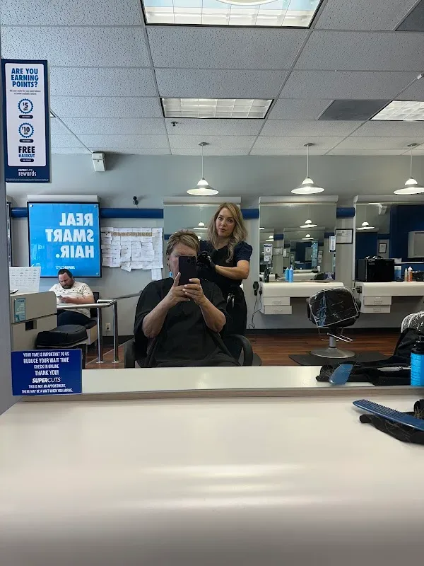 SUPERCUTS — Hair salon in Ventura