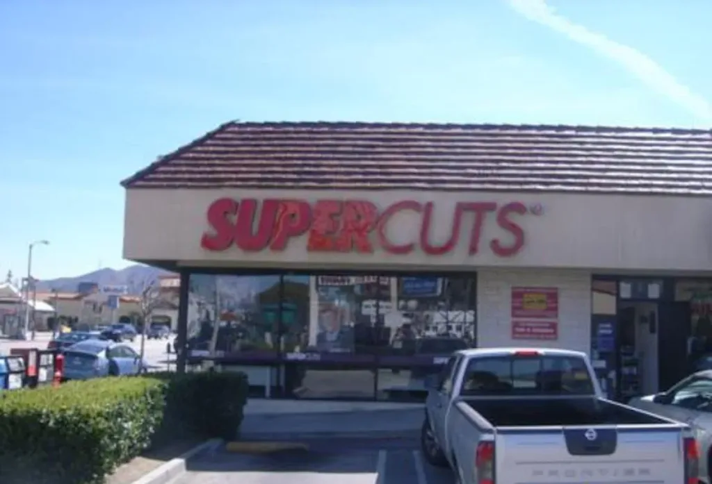 SUPERCUTS — Hair salon in Studio City