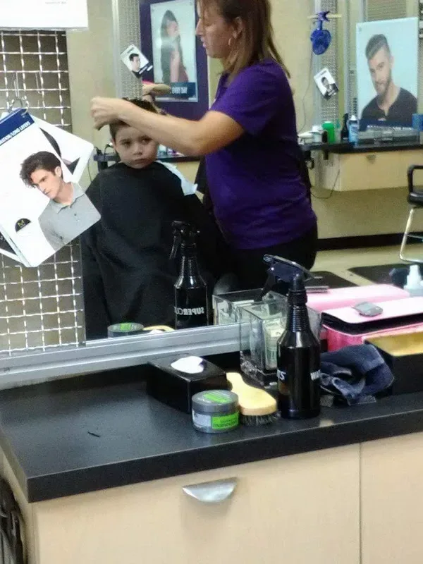 SUPERCUTS — Hair salon in Weslaco