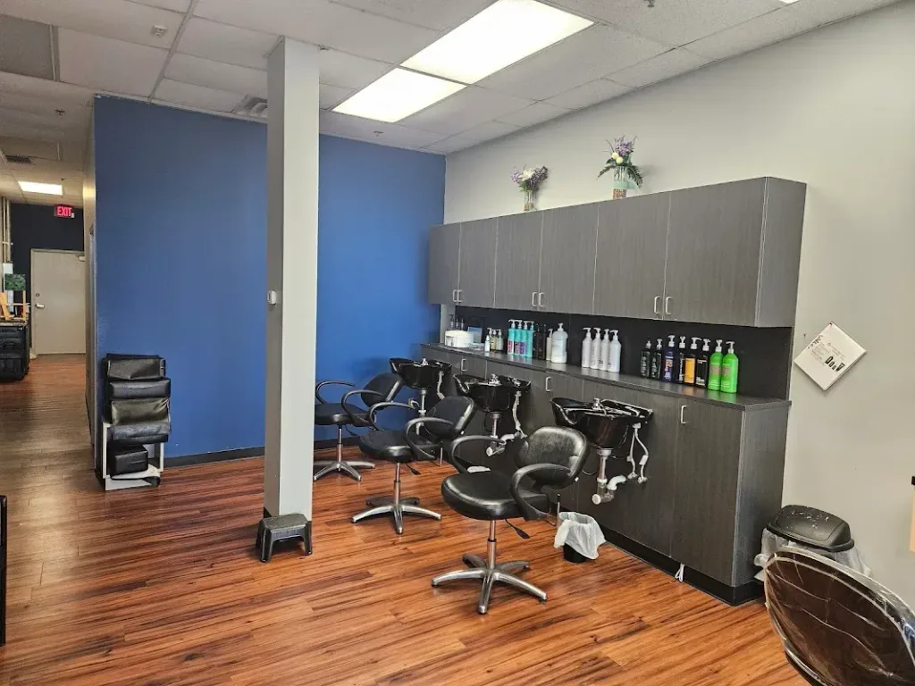 SUPERCUTS — Hair salon in Marysville