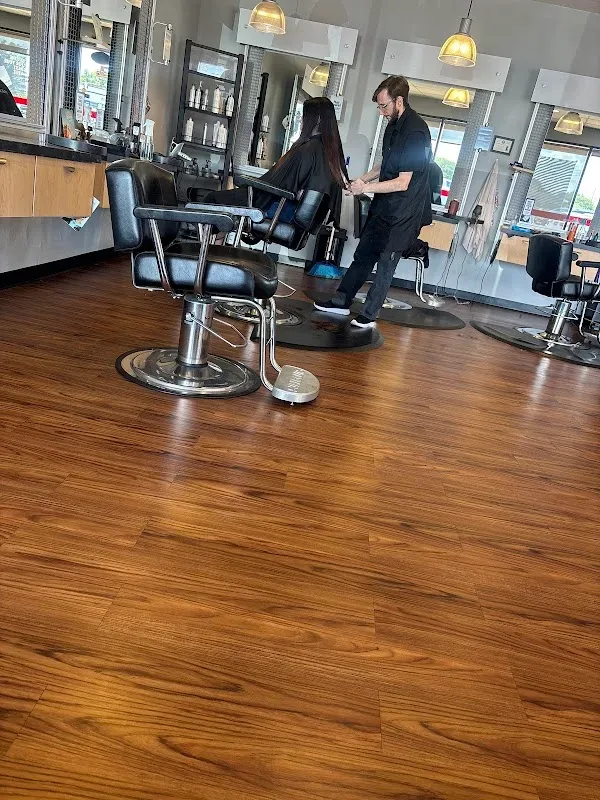 SUPERCUTS — Hair salon in Waco