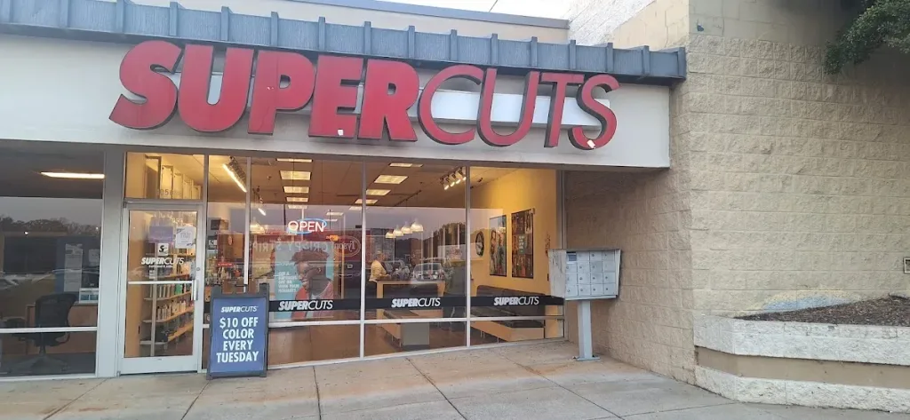 SUPERCUTS — Hair salon in Statesville
