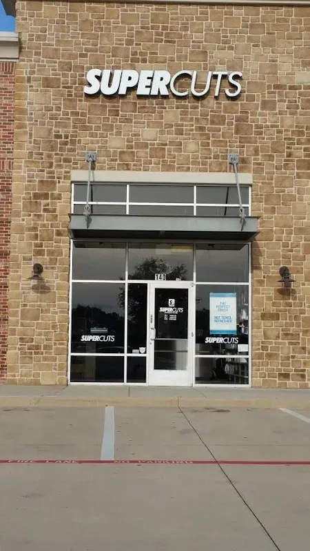 SUPERCUTS — Hair salon in Coppell