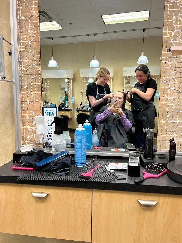 SUPERCUTS — Hair salon in North Billerica