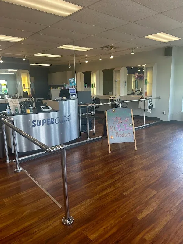SUPERCUTS — Hair salon in Middletown