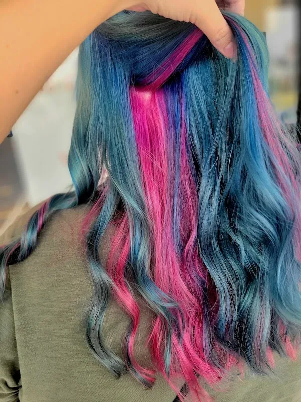 HOLIDAY HAIR — Hair salon in Northampton