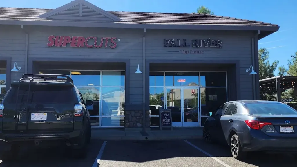 SUPERCUTS — Hair salon in Redding