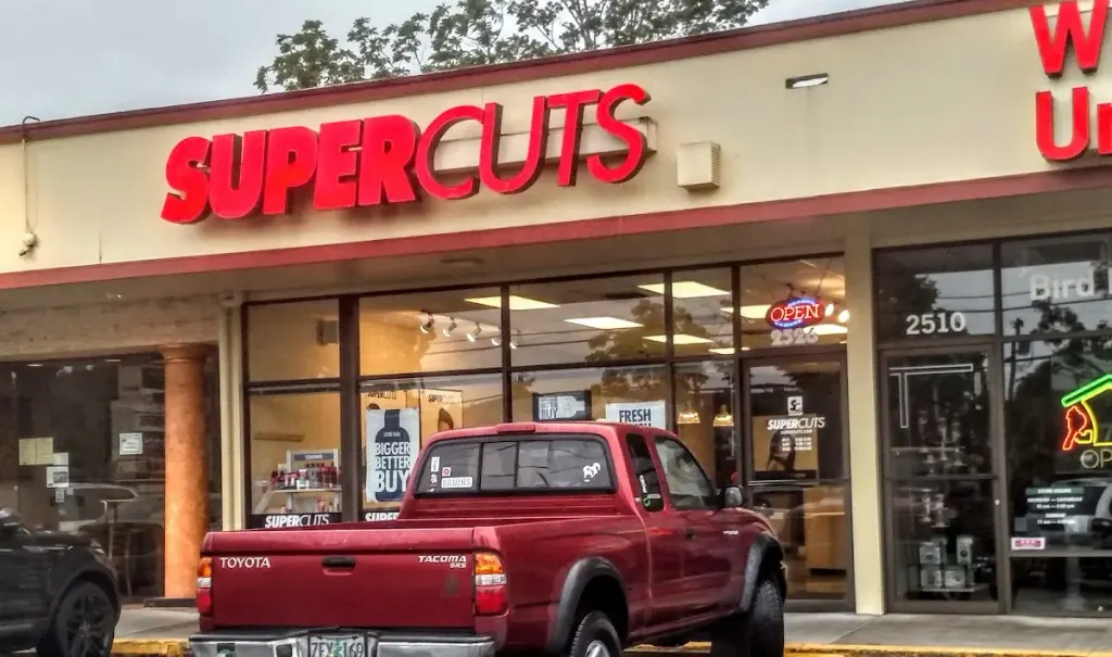 SUPERCUTS — Hair salon in Eugene
