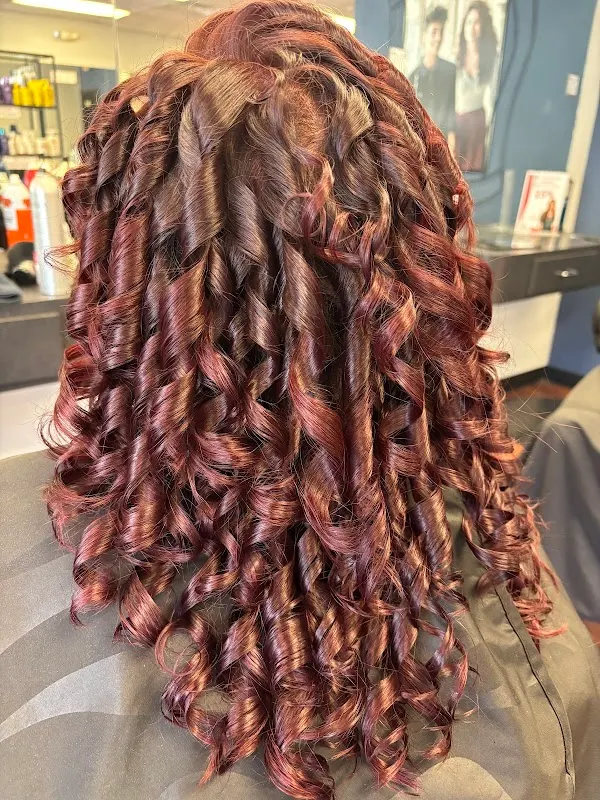 HOLIDAY HAIR — Hair salon in Pen Argyl