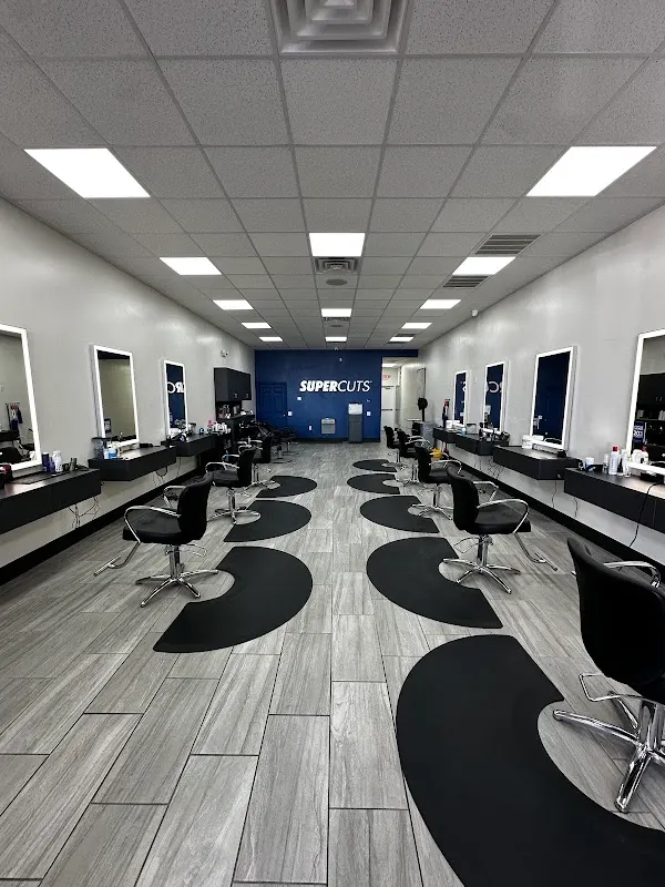 SUPERCUTS — Hair salon in Wichita Falls