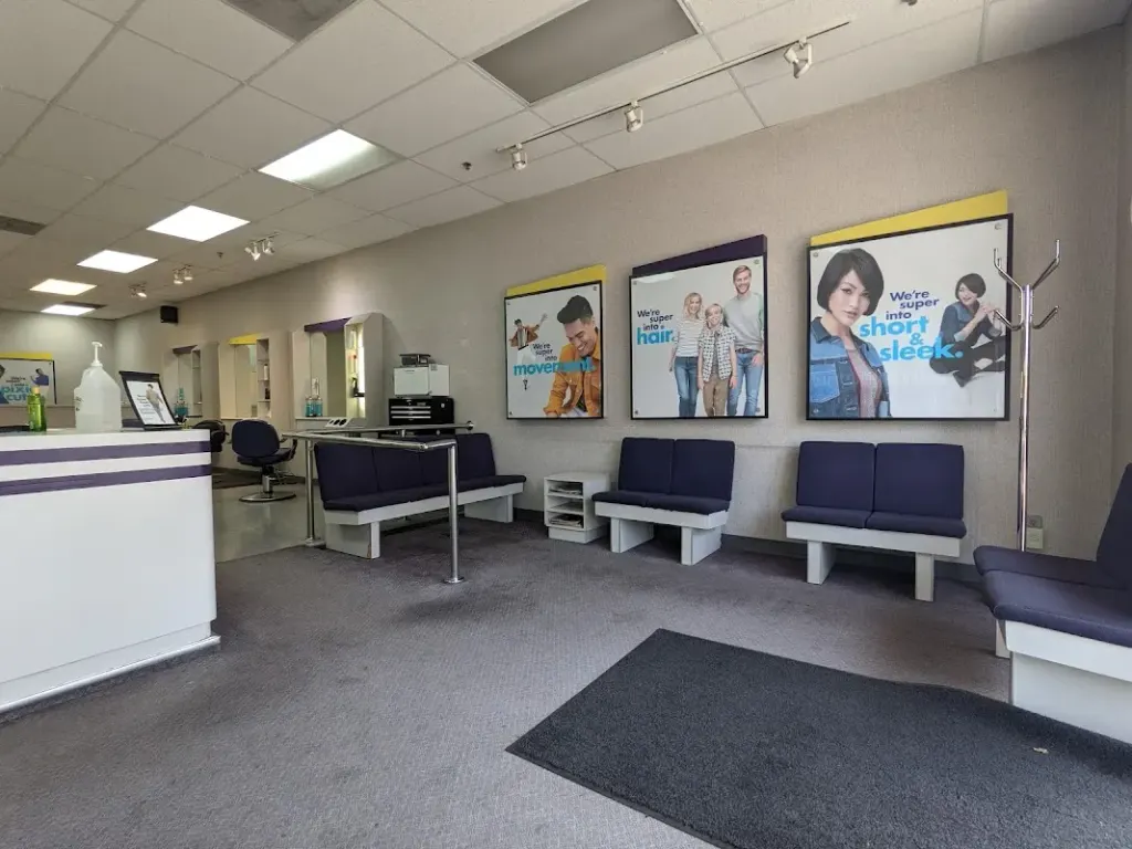 SUPERCUTS — Hair salon in Bakersfield