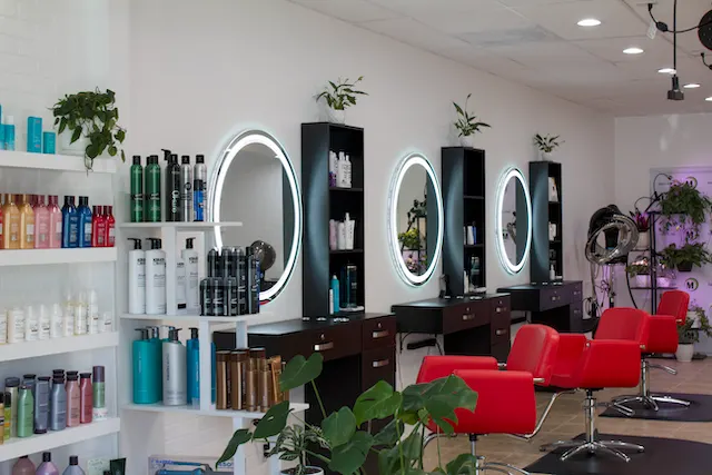 Mooi Salon and Spa — Hair salon in Tampa