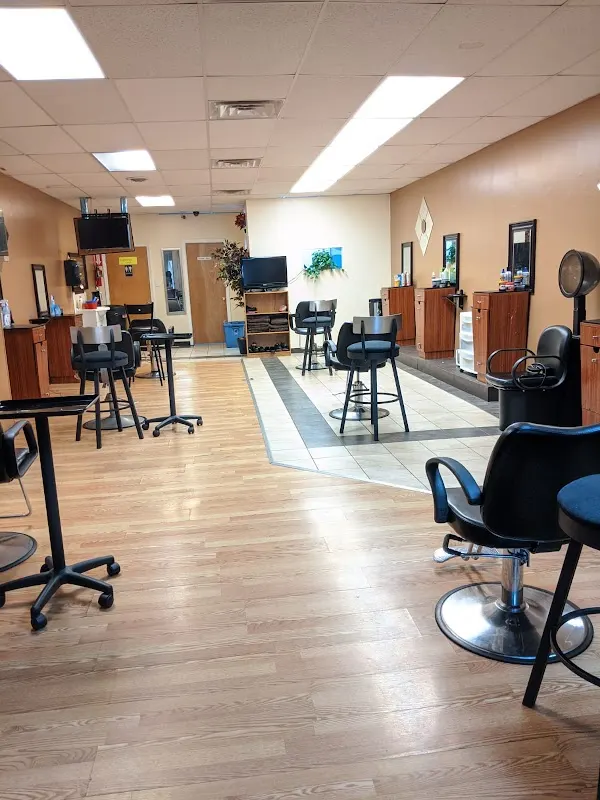 Effizzi African Hair Braiding Shop — Hair salon in Oaklyn