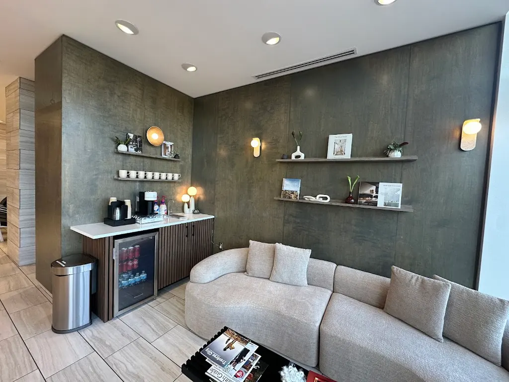 AERA Salon — Hair salon in Royal Oak