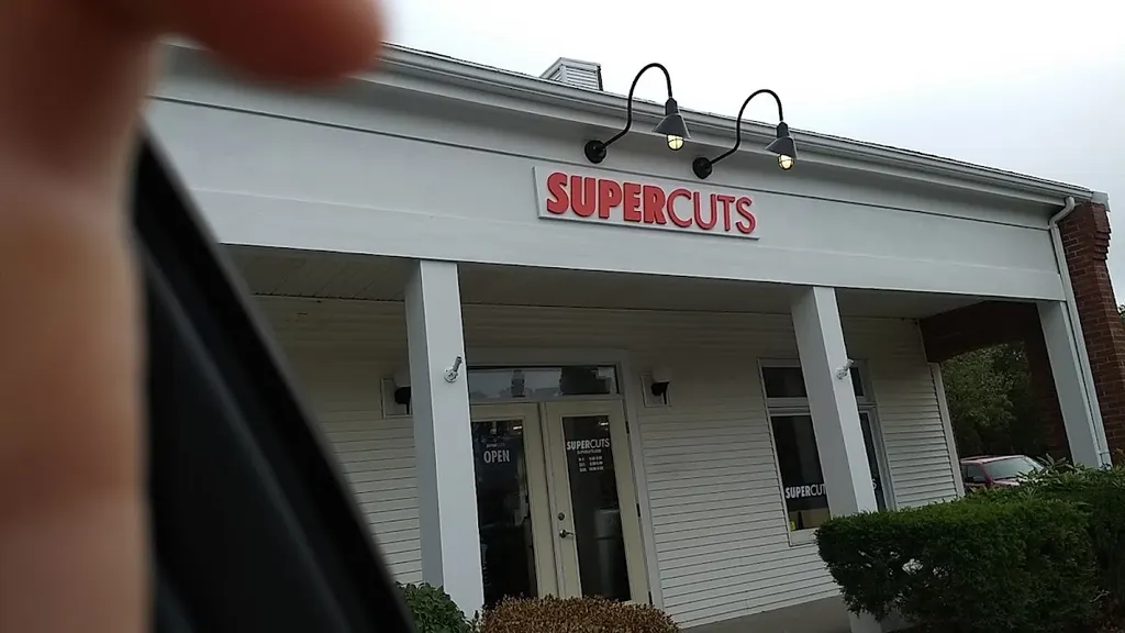 SUPERCUTS — Hair salon in Sandwich