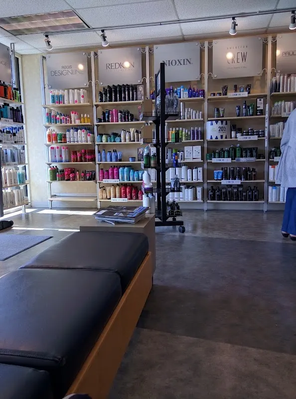 SUPERCUTS — Hair salon in Atlanta