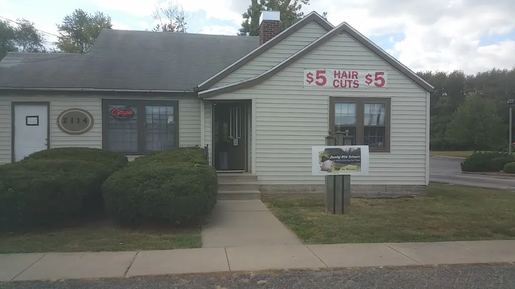 Running With Scissors — Hair salon in Terre Haute