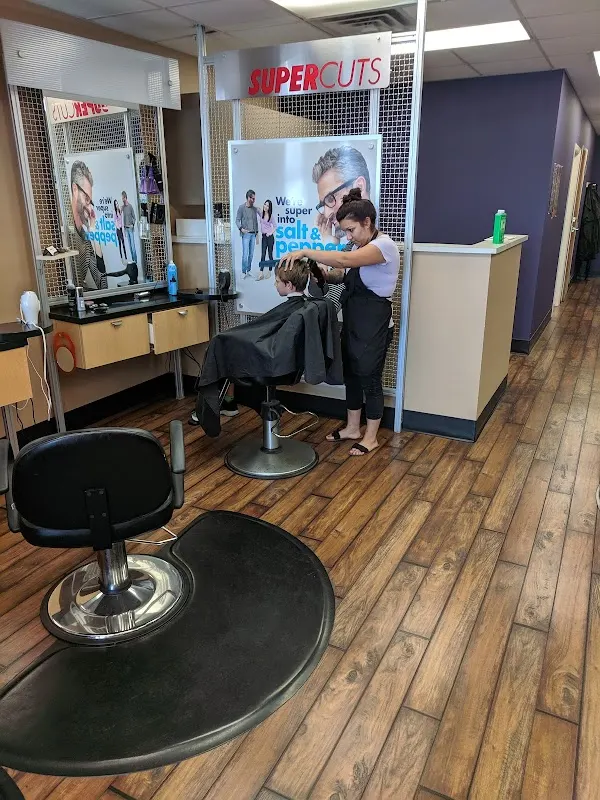 SUPERCUTS — Hair salon in Council Bluffs