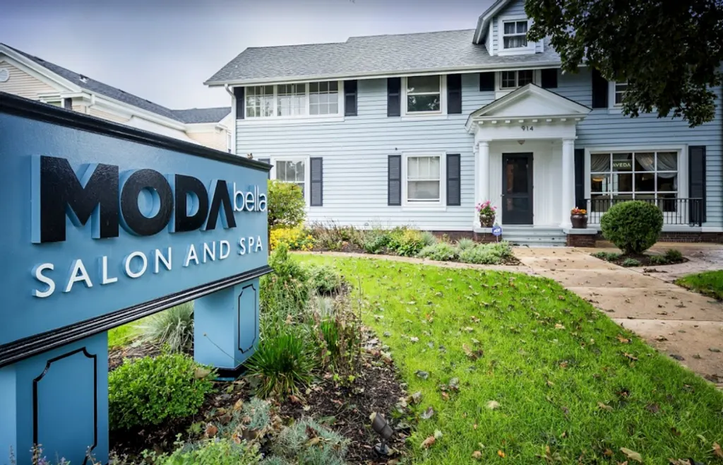 Moda Bella Salon and Spa — Hair salon in Kenosha