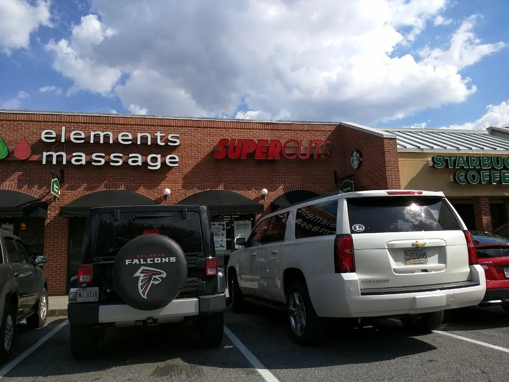 SUPERCUTS — Hair salon in Atlanta
