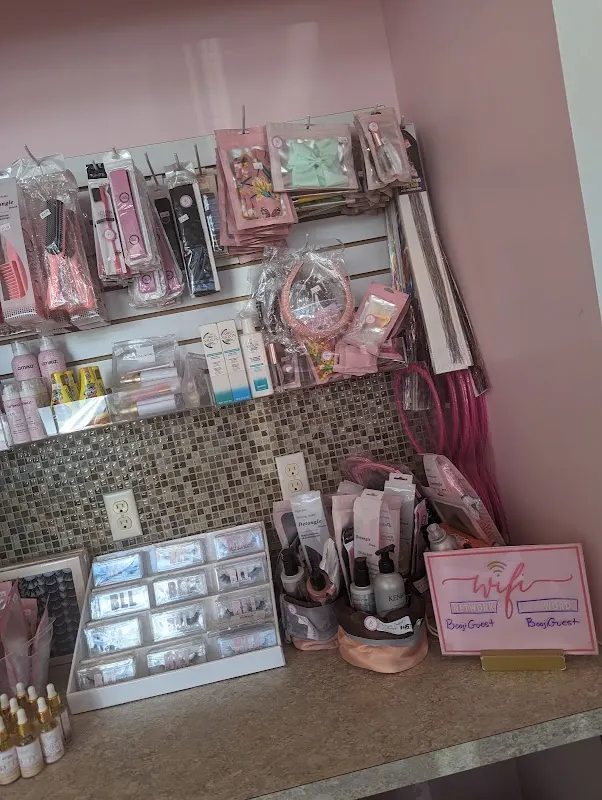 Booji Beauty Bar Salon & Spa Suites — Hair salon in Aurora