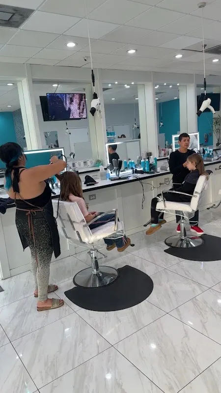 Bombshell Blow Dry Bar — Hair salon in Davie