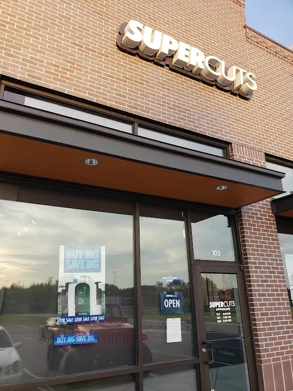 SUPERCUTS — Hair salon in Arlington