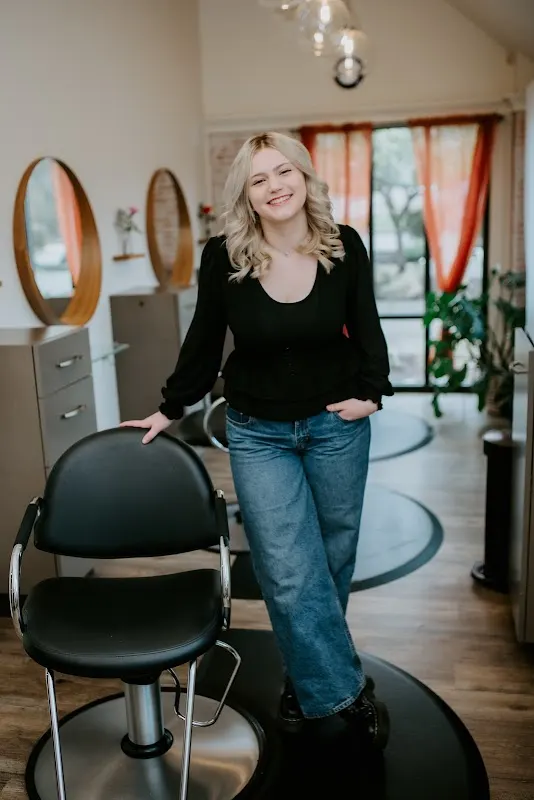 Pepper's Salon — Hair salon in Puyallup