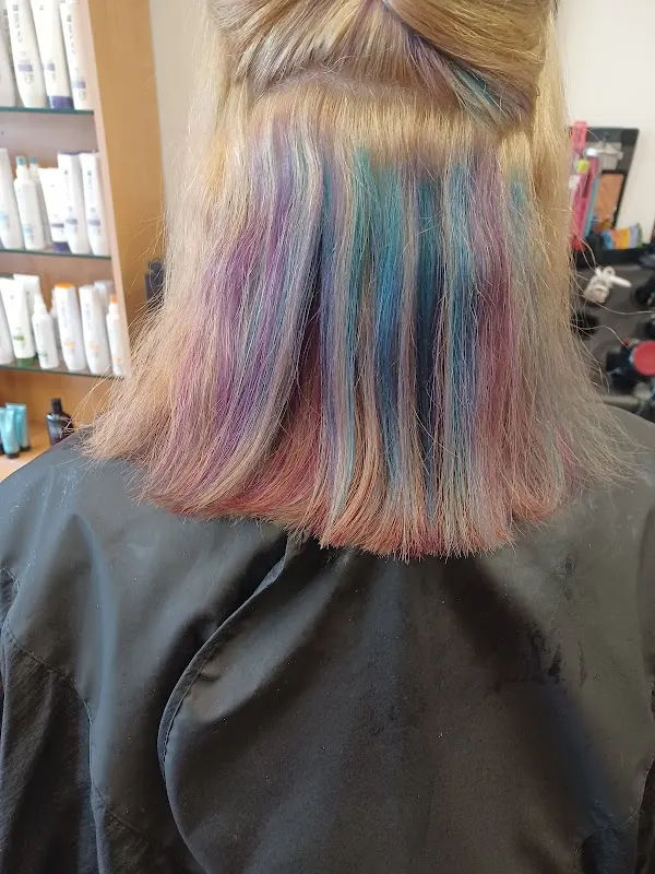 HOLIDAY HAIR — Hair salon in Dillsburg