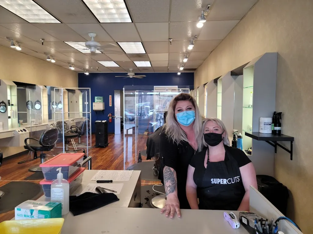 SUPERCUTS — Hair salon in Capitola
