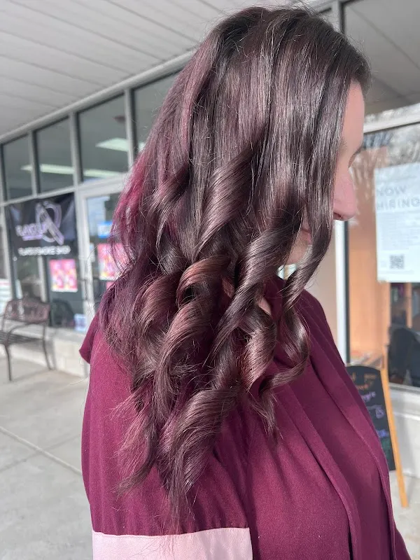 HOLIDAY HAIR — Hair salon in Elizabethtown