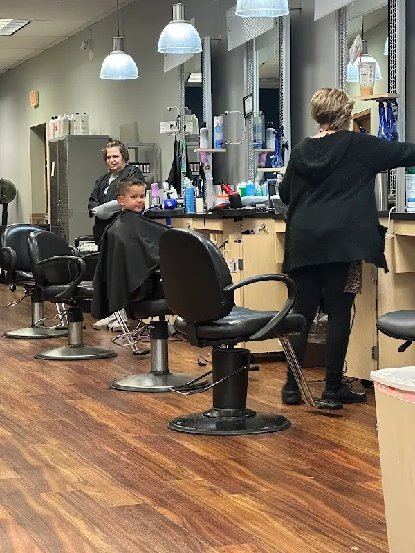 SUPERCUTS — Hair salon in Callaway