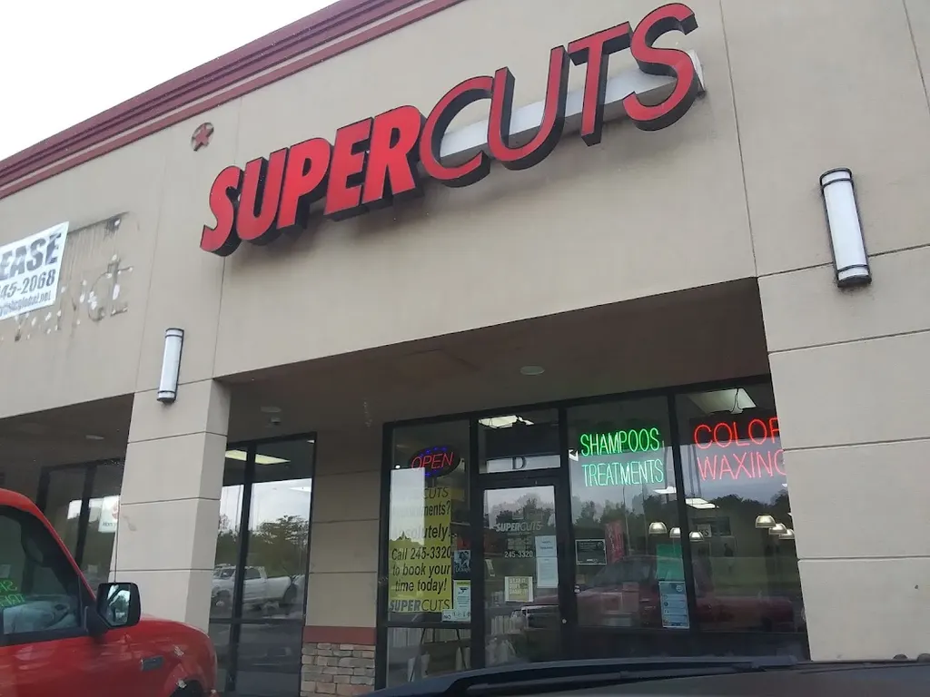 SUPERCUTS — Hair salon in Sand Springs