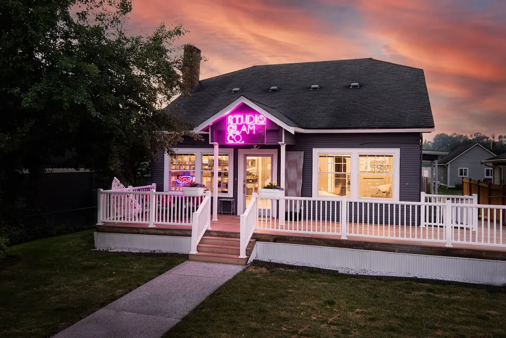 Studio 5 Glam Co — Hair salon in Arlington