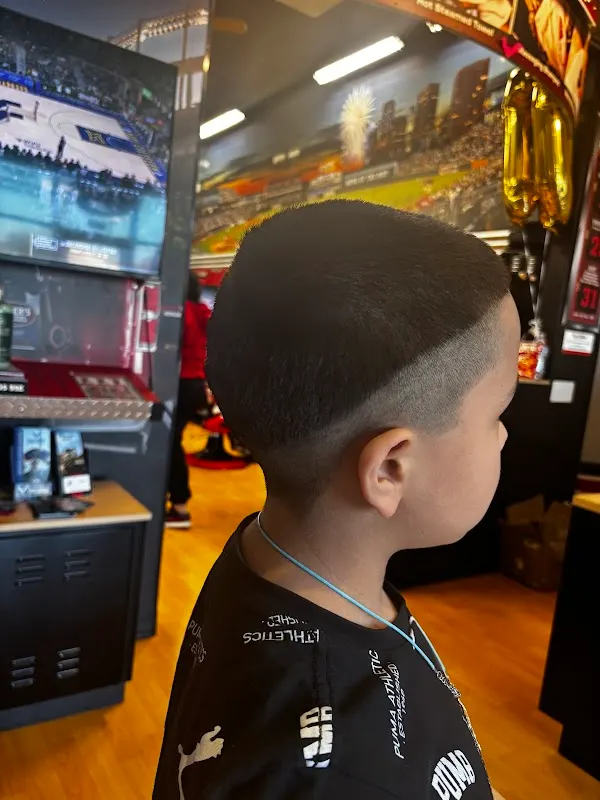 SUPERCUTS — Hair salon in Fort Worth