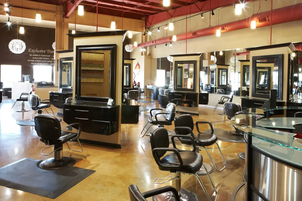 D'Anthony SalonSpa — Hair salon in Helotes