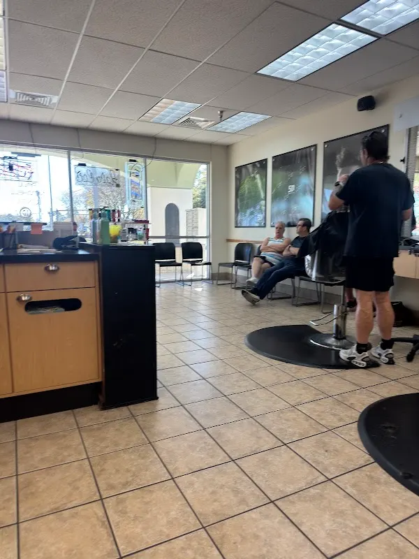SUPERCUTS — Hair salon in Crestview