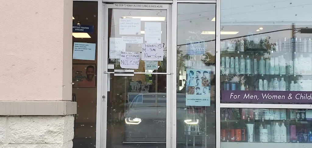SUPERCUTS — Hair salon in Oak Harbor