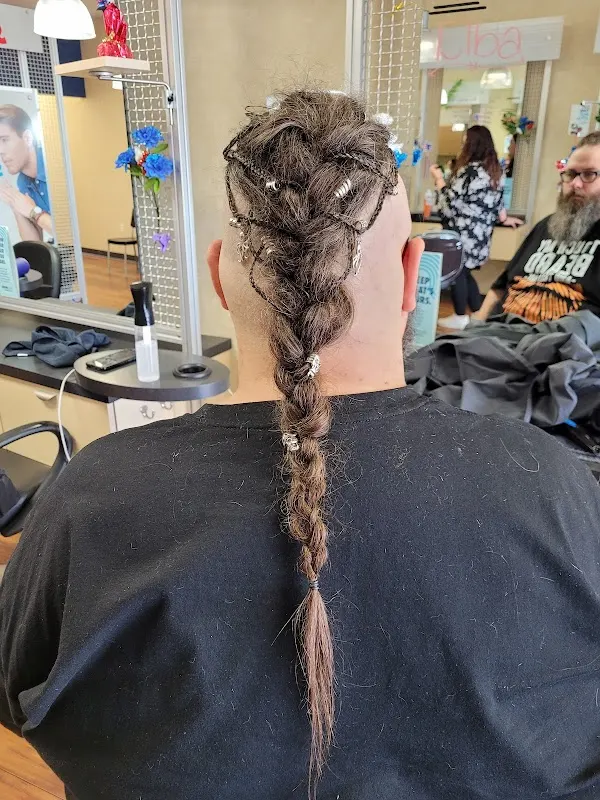 SUPERCUTS — Hair salon in Millville
