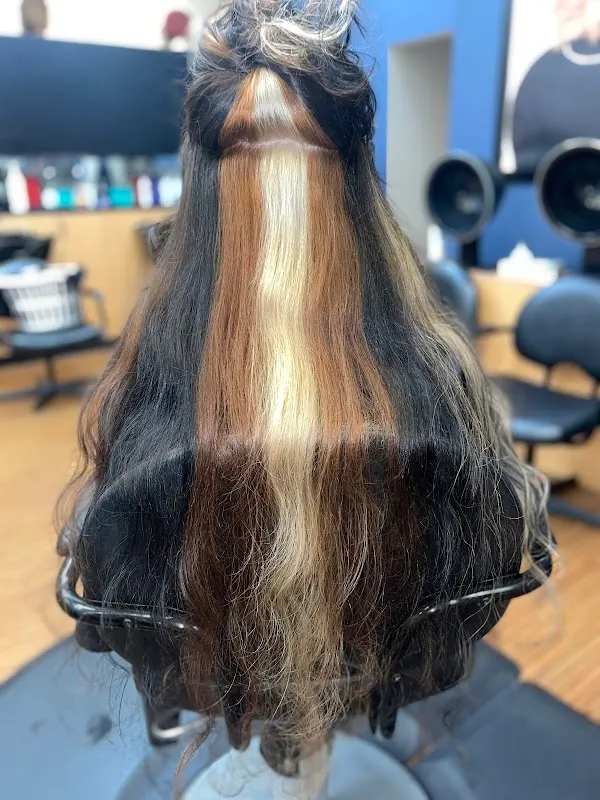 HOLIDAY HAIR — Hair salon in Greensburg