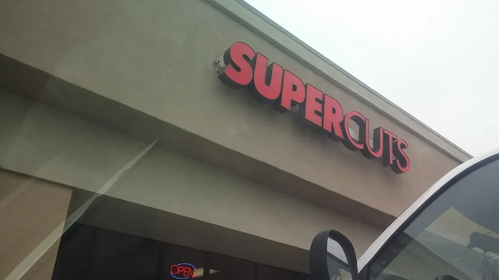 SUPERCUTS — Hair salon in Stephenville