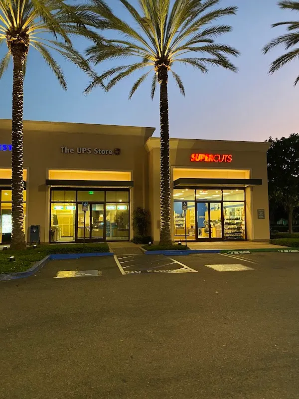 SUPERCUTS — Hair salon in Irvine
