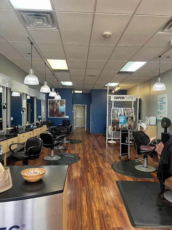 SUPERCUTS — Hair salon in Roanoke