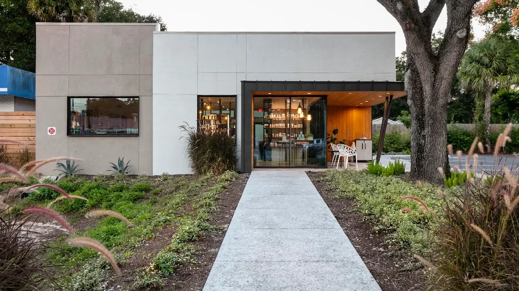Mosaic Hair Studio & Blowout Bar Milk District — Hair salon in Orlando