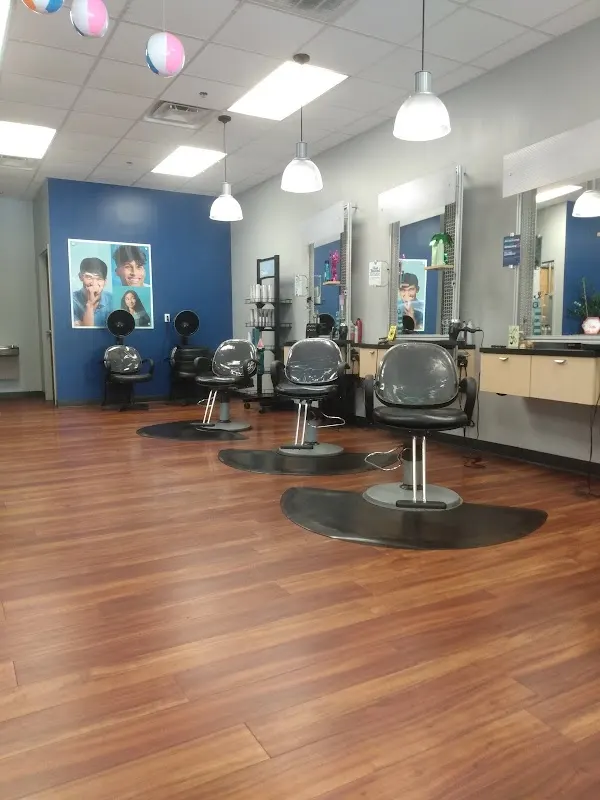 SUPERCUTS — Hair salon in Roanoke